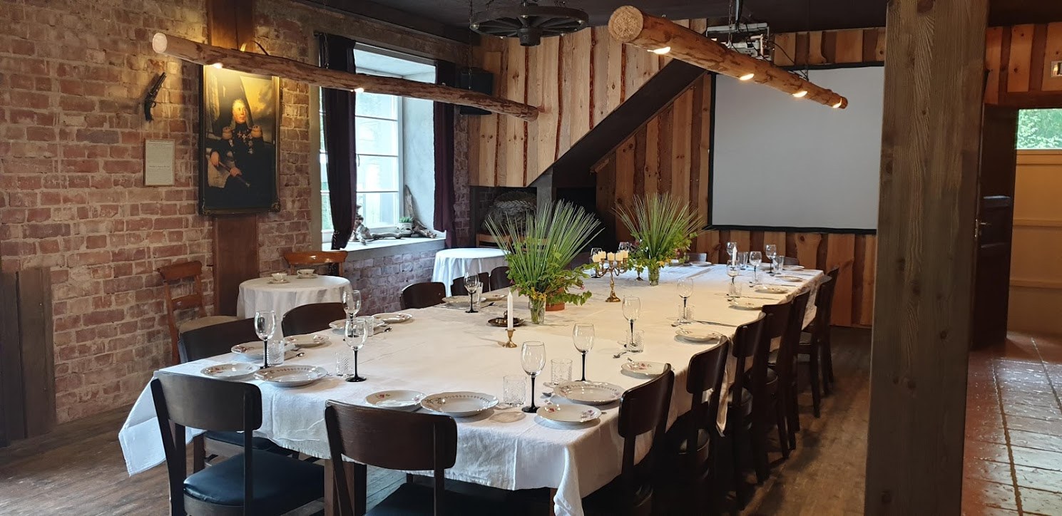 Admiralimaja täisteenus Aegna saarel